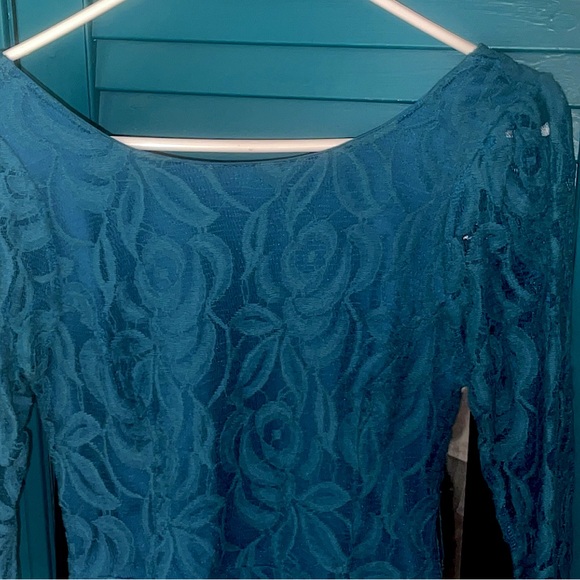 Blue lace dress - Picture 2 of 3